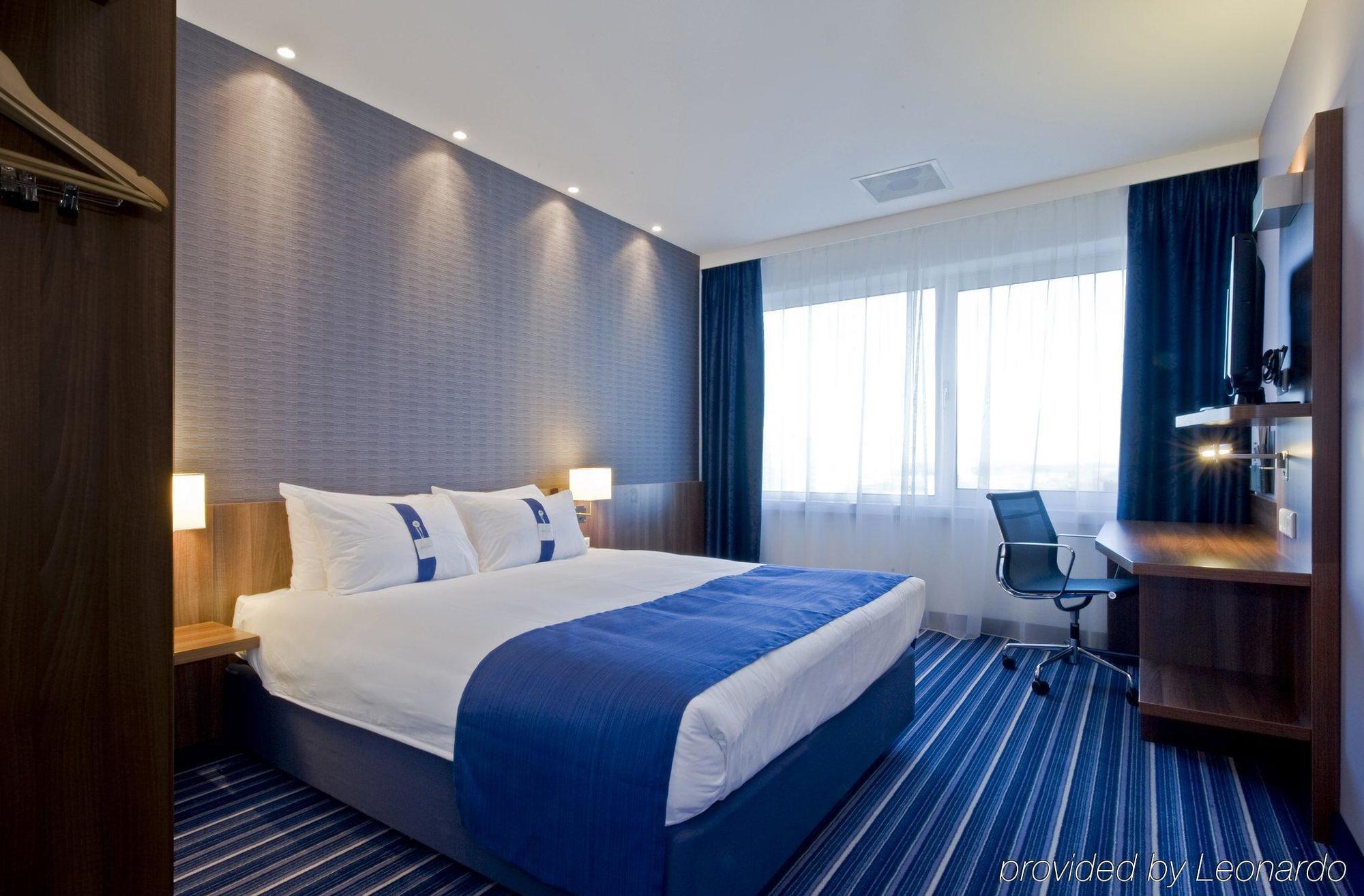 Hotel Express - Parliament By Ihg 3*