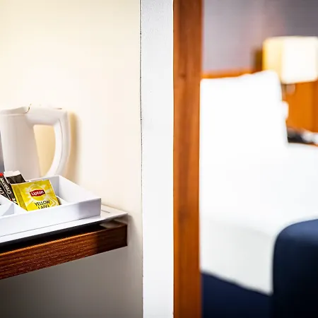 Hotel Express - Parliament By Ihg Den Haag